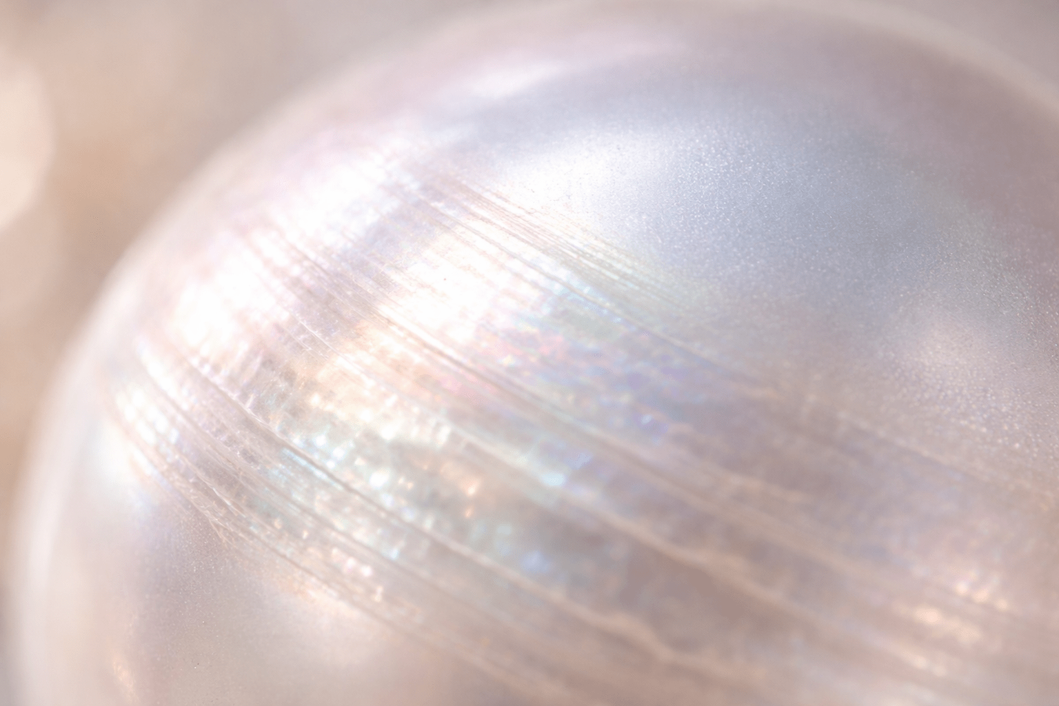 pearlsonly-blog-96-image-1-pearl - Por Qué Limpiar Perlas Sin Dañarlas Requiere un Pensamiento Diferente - Joyas de Perlas - pearlsonly