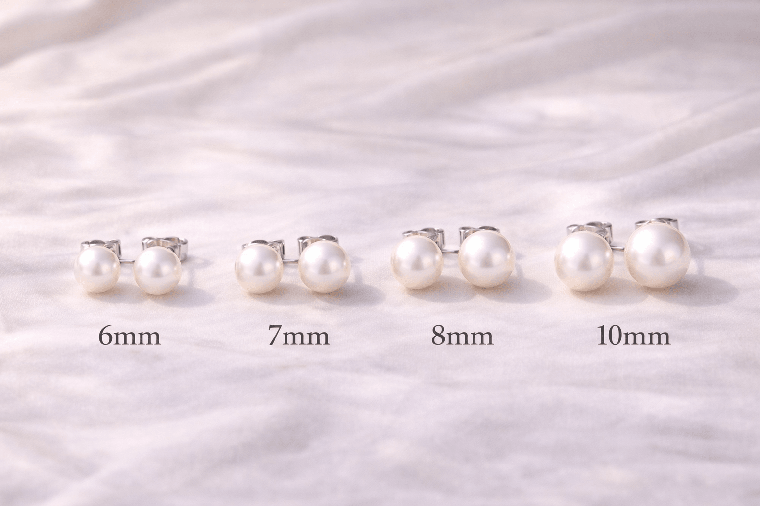 pearlsonly-blog-102-image-3-pearl - Eligiendo el tamaño correcto para tus pendientes de perla en forma de botón - Joyas de Perlas - pearlsonly