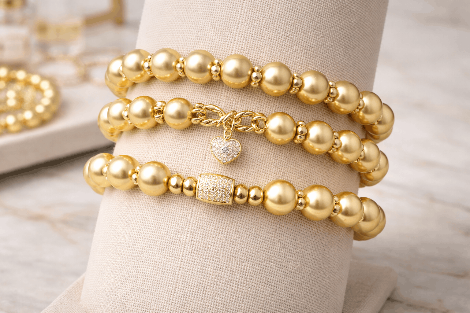 pearlsonly-blog-106-image-10-pearl - Apilar pulseras de oro con perlas - Joyería de Perlas - pearlsonly