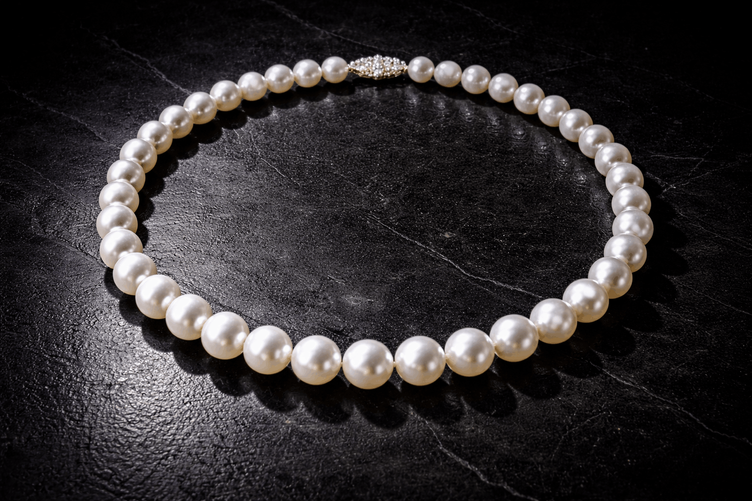 02. Forma: Donde las perlas Akoya ganan claramente