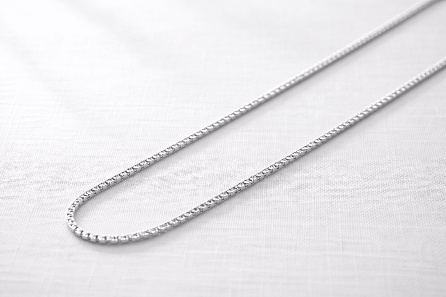 El oro blanco crea atractivo moderno